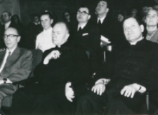 80-lecie encykliki "Rerum Novarum", 4-5.V.1971 : (od lewej) prof. Cz. Strzeszewski, ks. bp. H. Bednorz