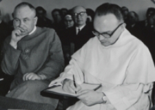 Sympozjum Prawa Naturalnego, 10.IV.1969 r. : przedstawiciel mariawit&oacute;w obok dominikanina.