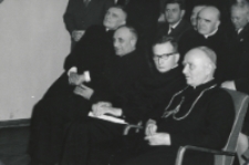 Wizyta msgr. A. Casaroli na KUL-u (2.III.1967) : audytorium podczas odczytu wygłaszanego przez watykańskiego gościa..