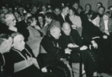 Fragmenty z auli : rozmawia Ks. Bp P. Kałwa z Ks. prałatem Barbeau.