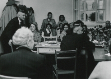 Spotkanie towarzyskie absolwent&oacute;w KUL : przemawia prof. dr Jerzy Starnawski.