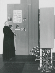 [Zwiedzanie wystawy].