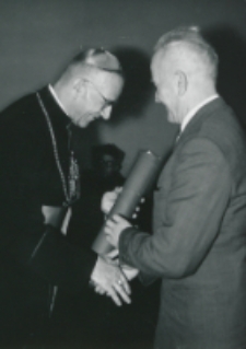 Wręczanie dyplom&oacute;w : ... Prof. dr. Andrzejowi Wojtkowskiemu ...