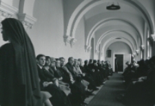 [Program uroczystości zakończony został wykładem inauguracyjnym wygłoszonym przez Ks. doc. Edwarda Kopcia - a wysłuchanym z dużym zainteresowaniem przez słuchaczy zgromadzonych w auli ...] ... oraz na zradiofonizowanym holu ...