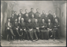 [Portret nauczycieli i maturzyst&oacute;w Szkoły Lubelskiej z 1909 roku]