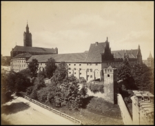 [Malbork - widok og&oacute;lny Zamku Średniego od strony p&oacute;łnocno-wschodniej]